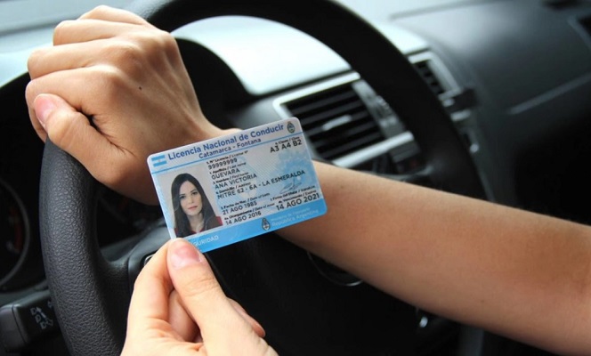 ¿Cómo puedo canjear una licencia de conducir argentina?