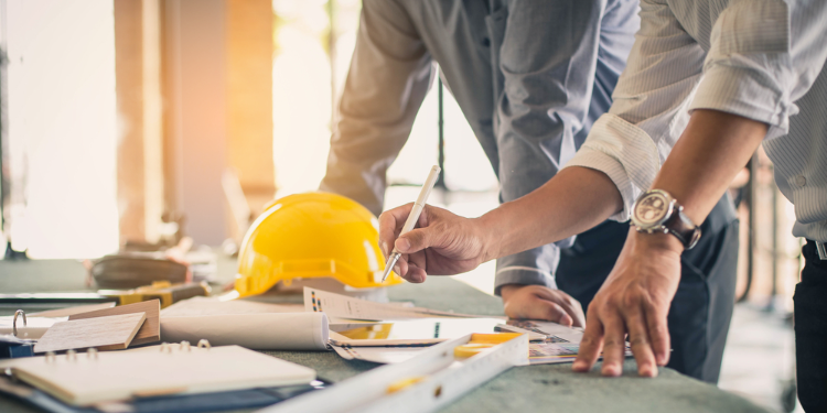 Trabajar en España no tiene por qué ser complicado. Estos son los permisos de residencia y trabajo para Ingenieros Extranjeros