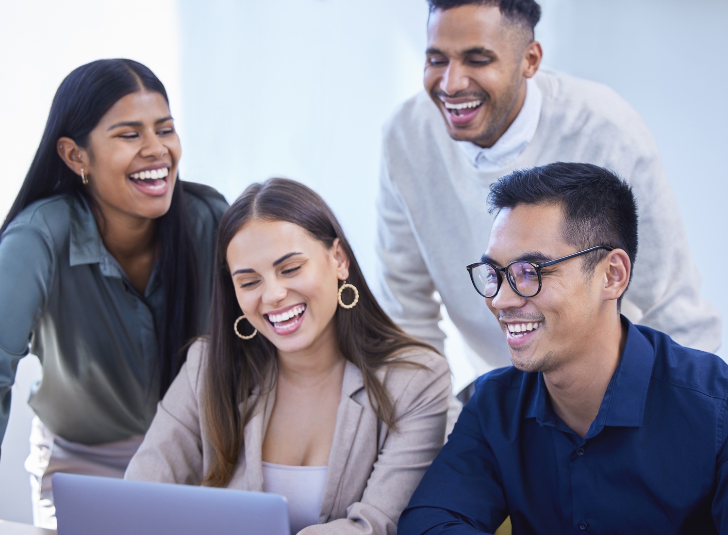 PERMISOS DE TRABAJO Y RESIDENCIA CON EXPERTOS
