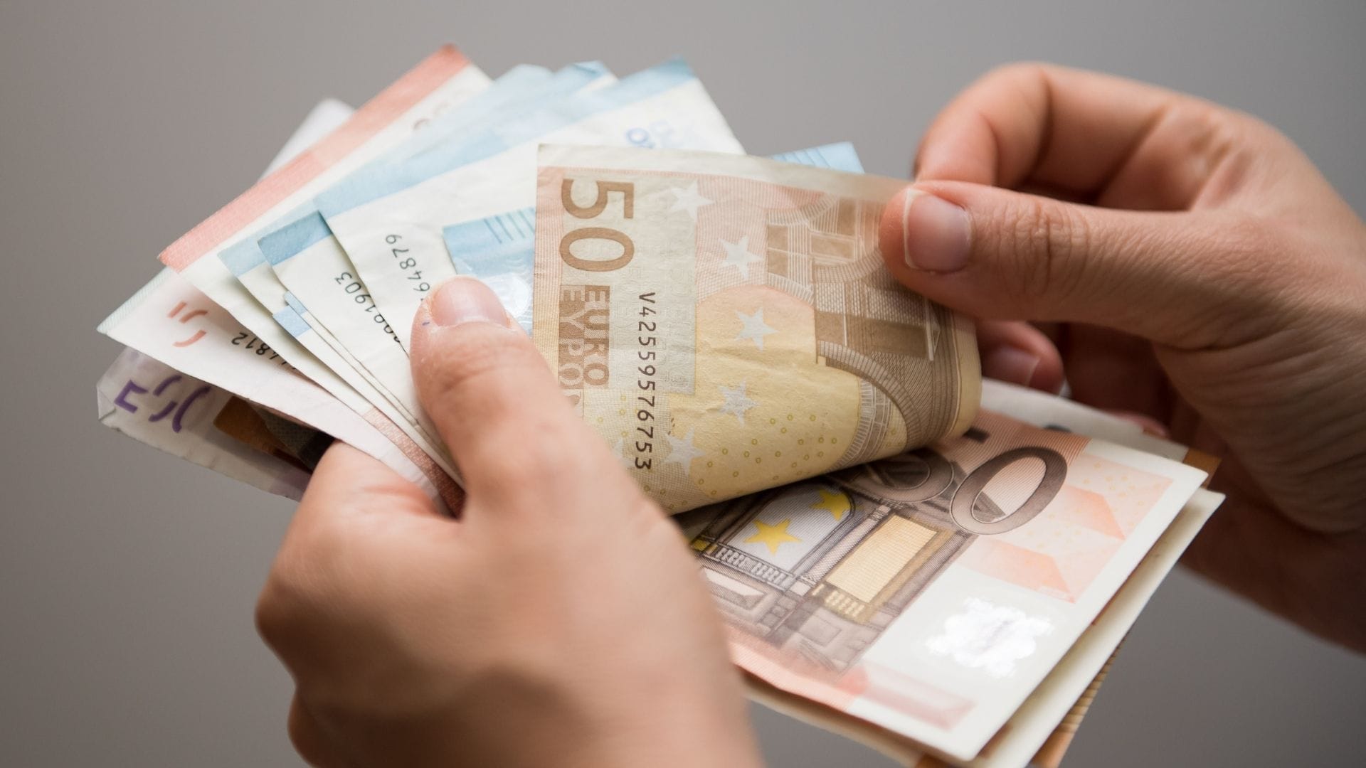 que les cuesta mas dinero a las empresas